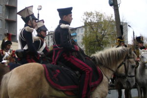 kavaleriya-na-ulicax-goroda