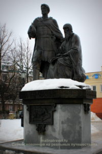 Памятник преподобному Савве Сторожевскому и князю Юрию Звенигородском. Звенигород