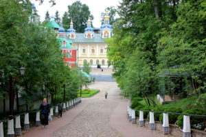 Псково-Печерский монастырь. Печоры3