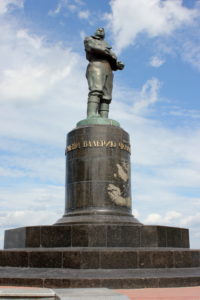 памятник Чкалову. Нижний Новгород